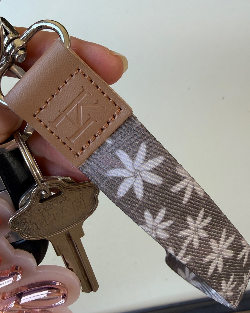 HOLO HOLO WRISTLET | Stone