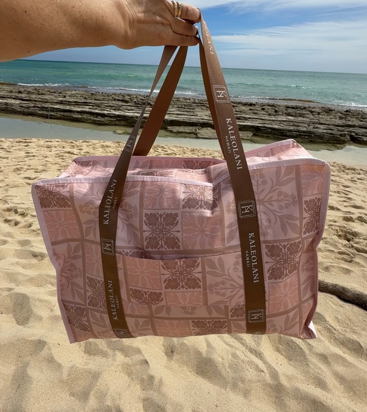 TOTE | HELE