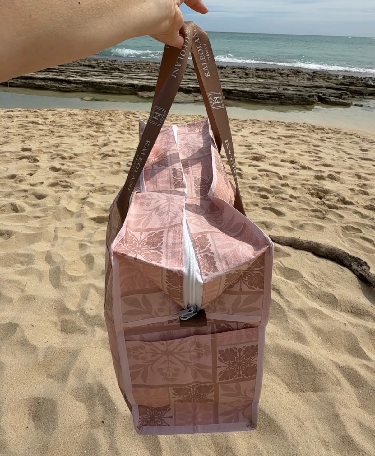 TOTE | HELE
